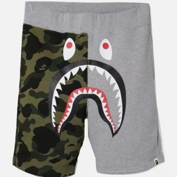 Bape The Bathing Ape Split Camo Shark Shorts. Small/Medium. - Picture 16 of 16